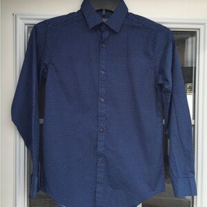 Boys Long-Sleeve Button-Down Dress Shirt - Van Heusen M10/12 blue small pattern